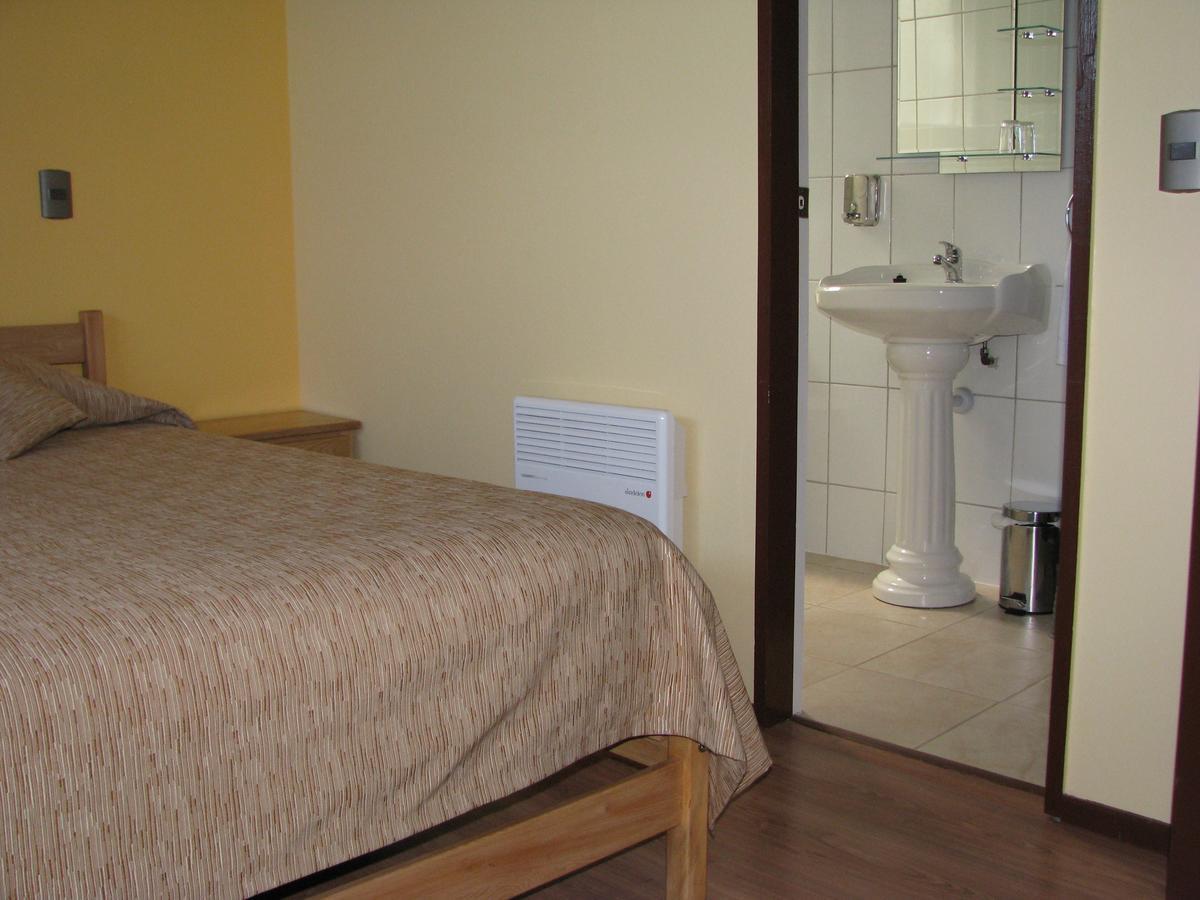 プエルトモント Portal Austral Bed & Breakfast エクステリア 写真
